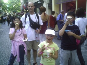 Une grande glace en forme de rose, mmmmh !