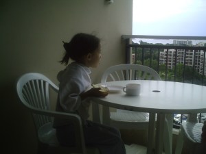 Mini-me is having her breakfast...