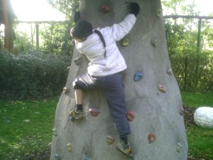 Nannix sur un menhir...