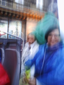 5. Hicks,-eh-ben,-après-que-Mama-ait-fini-son-verre-de-champagne-...-voyez-le-résultat-des-photos