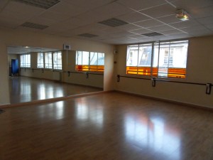 Pas de salle de danse sans miroir ... n'est-ce pas ?!