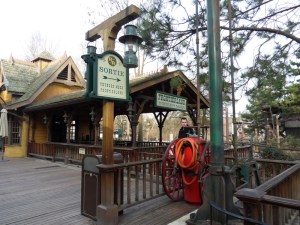 3.Disneyland-Paris-2010-(9)