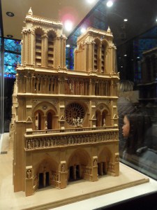 Dimanche-de-Päques-à-Notre-Dame-(7)