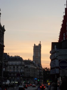 Sunset-around-Tour-Saint-Jacques-(1)