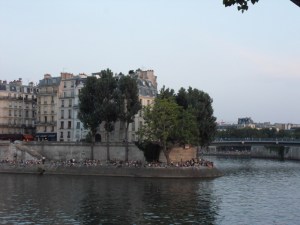 Sunset-around-Tour-Saint-Jacques-(3)